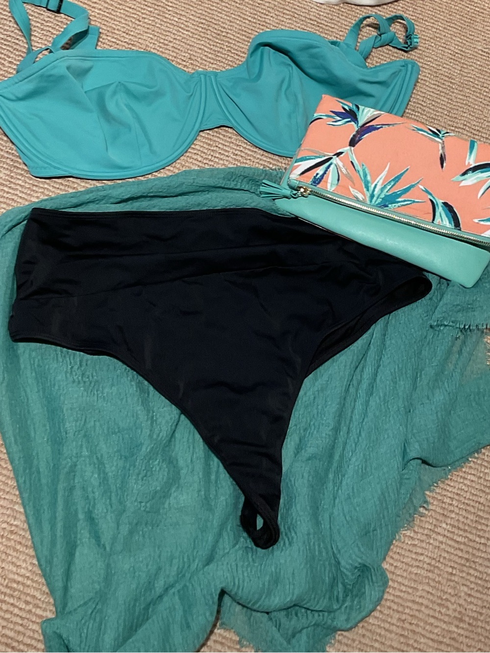 Turquoise bikini set - Picture 3 of 10